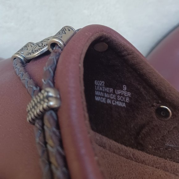 Minnetonka Brown Mules with Silver Accents - Picture 2 of 8